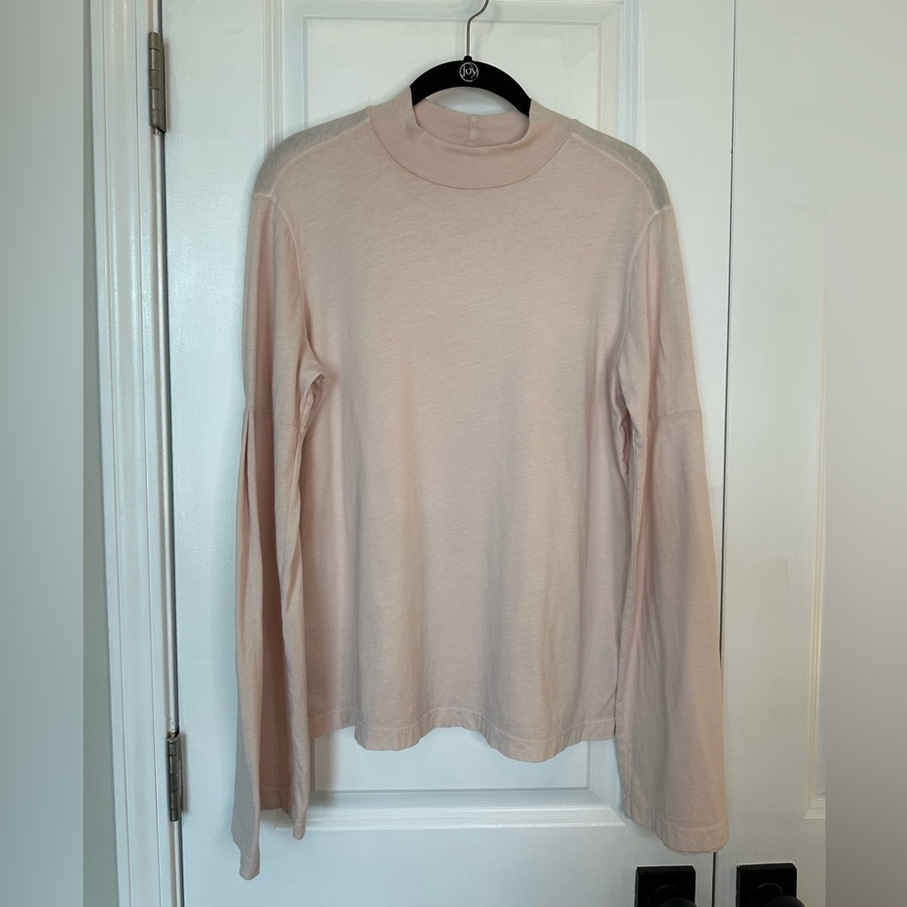 Stateside Women’s Long Bell Sleeve Mock Neck Top 70s Retro Light Pink Size M